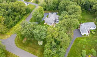 2 Merritt Woods, Burlington, CT 06013