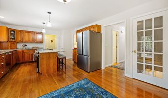 1274 Cheshire St, Cheshire, CT 06410