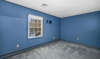 11 Strawberry Hill Rd, Bedford, NH 03110