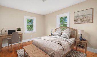 1056 Pontiac Ave, Cranston, RI 02920
