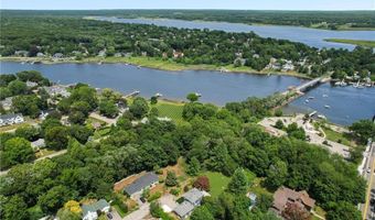 9 Foster St, Barrington, RI 02806