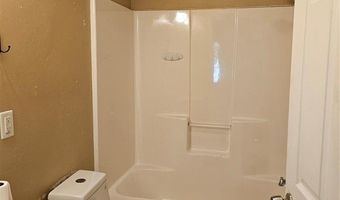 622 W 23rd St, Ada, OK 74820