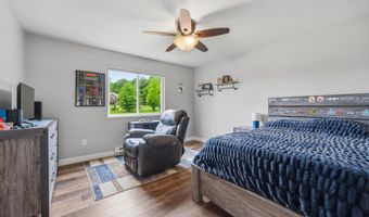 4024 Rosewood Ln SE, Alexandria, MN 56308