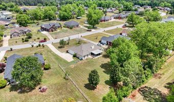 183 Hawkstead Dr, Albany, GA 31763