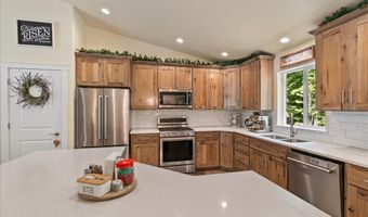 12671 E Trout Pond Rd, Athol, ID 83801