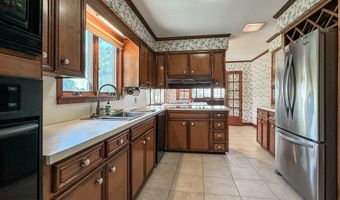 192 Ave B, Apalachicola, FL 32320