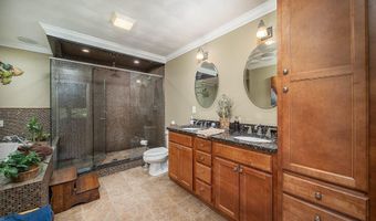 1421 Douglas Ave E, North Providence, RI 02904