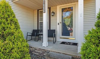 2173 Canterbury Cir, Akron, OH 44319