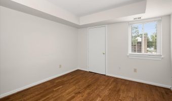 8908 BATTERY Pl #5, Bethesda, MD 20814