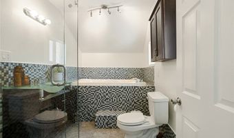 6438 Ivarene Ave, Los Angeles, CA 90068