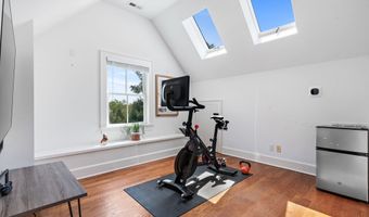 71 West Ave, Darien, CT 06820