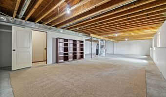 620 28th St SE, Altoona, IA 50009