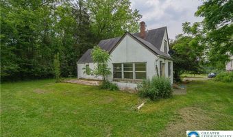 79 Mountain Lake Rd, Belvidere, NJ 07823