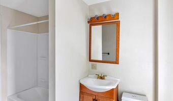 160 Market St 1, Amsterdam, NY 12010