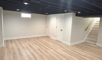 316 N Reuter Dr, Arlington Heights, IL 60005