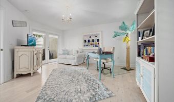 80 BEACH COTTAGE Ln 201, Atlantic Beach, FL 32233