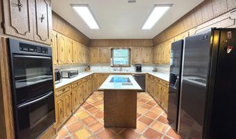 1305 S Country Club Cir, Carlsbad, NM 88220