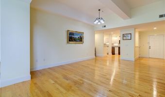2 School St 403, Lincoln, RI 02802