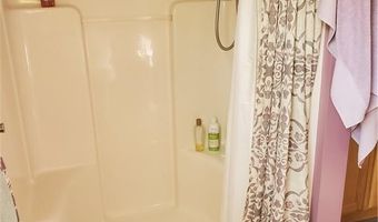 6 Streamview Dr, Cumberland, RI 02864
