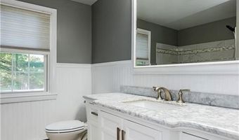 219 Brookhaven Rd, North Kingstown, RI 02852