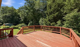 30 Maple Row, Bethel, CT 06801