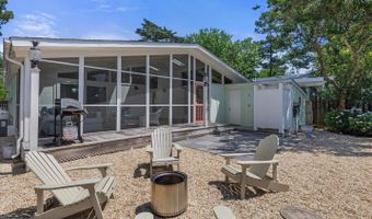 110 CAROLINA St, Dewey Beach, DE 19971