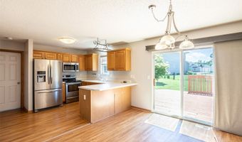 3208 SW Olde Ivy Cir, Ankeny, IA 50023