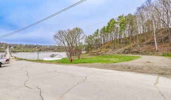 17 Footbridge Rd, Belfast, ME 04915