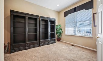 28 Pond View Cir, Barnegat, NJ 08005