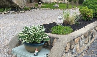 83 Sherwood Valley Ln, Coventry, RI 02816