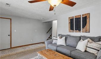 408 Abbyshire Rd, Akron, OH 44319