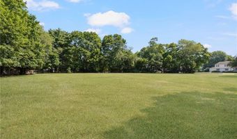 509 School St, North Kingstown, RI 02852