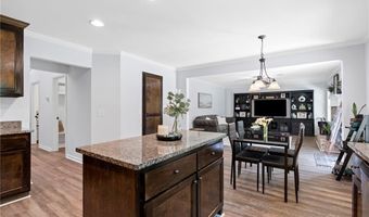 165 6th St, Auburn, GA 30011