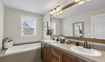 16849 SW FRIENDLY Ln, Beaverton, OR 97007