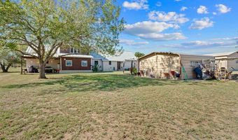 136 Country Pl, Adkins, TX 78101