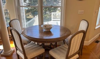 611 Wolcott Ave, Middletown, RI 02842