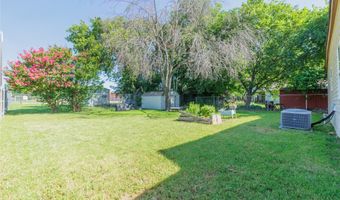 101 N Hubbard St, Alvord, TX 76225