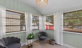 8225 Marvale Ln, Affton, MO 63123