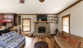 97 Corinth Rd, Albertville, AL 35951