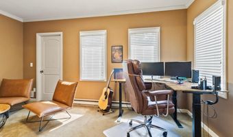 916 Midway Dr, Auburn, IN 46706