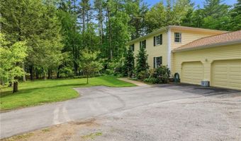 40 White Pine Dr, Glocester, RI 02814