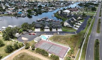 644 YARDARM Dr 22, Apollo Beach, FL 33572