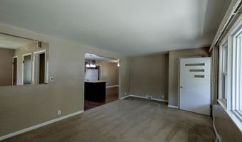 239 Greenway Rd, Arkansas City, KS 67005