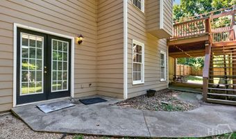 354 E Creek Bnd, Athens, GA 30605