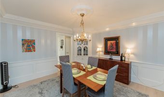 117 Royal Oak Dr, Aurora, OH 44202