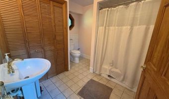 109 Vista Dr, Alloway, NJ 07422