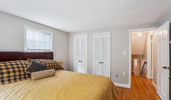 8710 LOWELL St, Bethesda, MD 20817