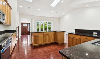 9915 ASHBURTON Ln, Bethesda, MD 20817