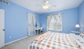 2906 N Knightsbridge Cir, Ann Arbor, MI 48105