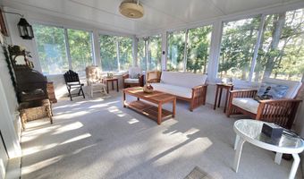16 Cottonwood Dr, Barnegat, NJ 08005